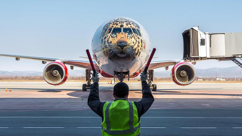 Boeing 777-300 с изображением самого редкого Дальневосточного леопарда.