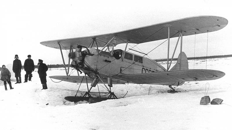 Самолёт У-2 — одномоторный двухместный биплан.<br>Самостоятельный отряд для управления и руководства воздушной линией Ленинград-Москва.
